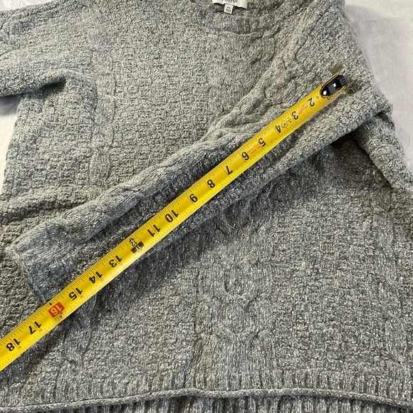 Madewell Gray Lambs blend Wool Women Sweater Size Extra Small, High Low Donegal - Picture 9 of 9